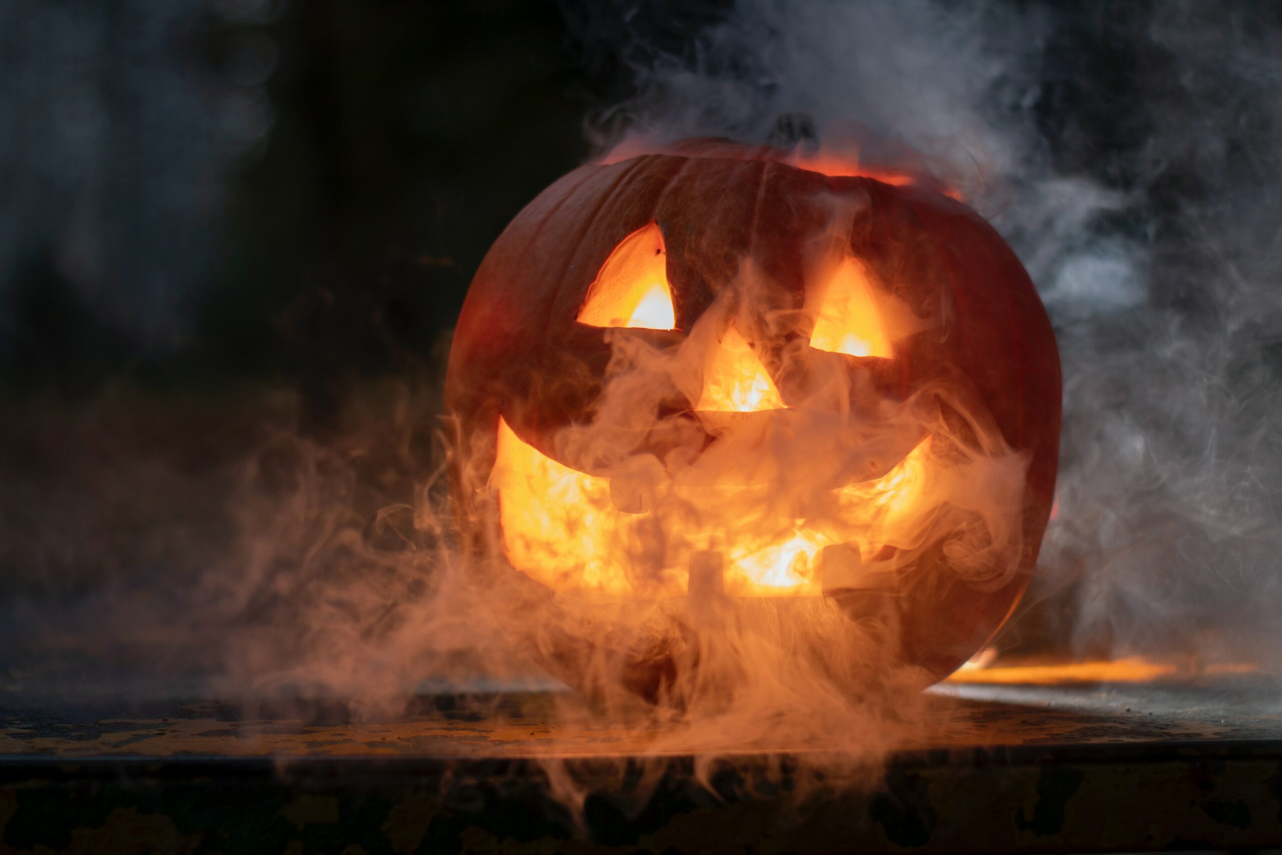 pumpkin-and-smoke-at-halloween