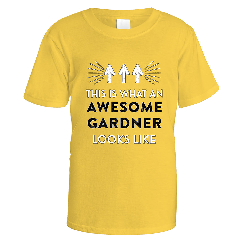 Awesome Gardner T-Shirt - Small / Daisy