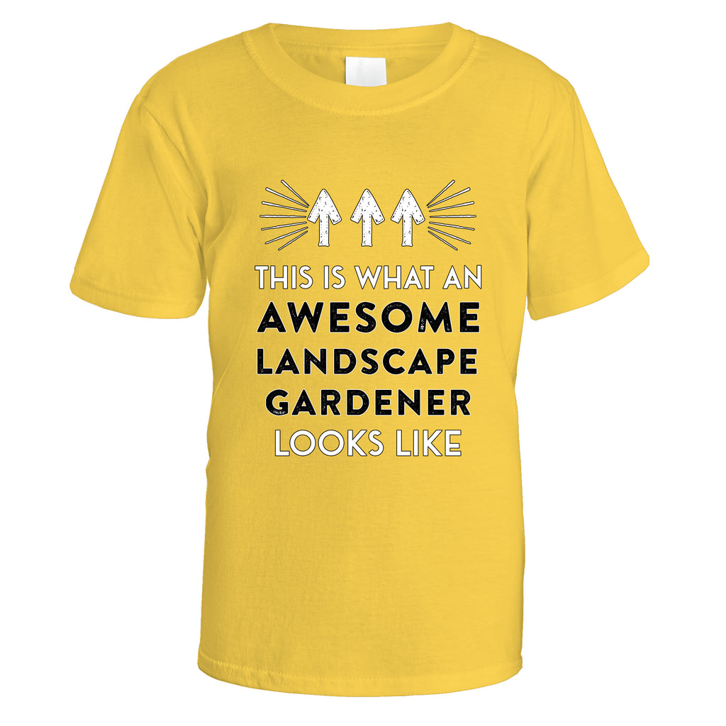 Awesome Landscape Gardener T-Shirt - Small / Daisy