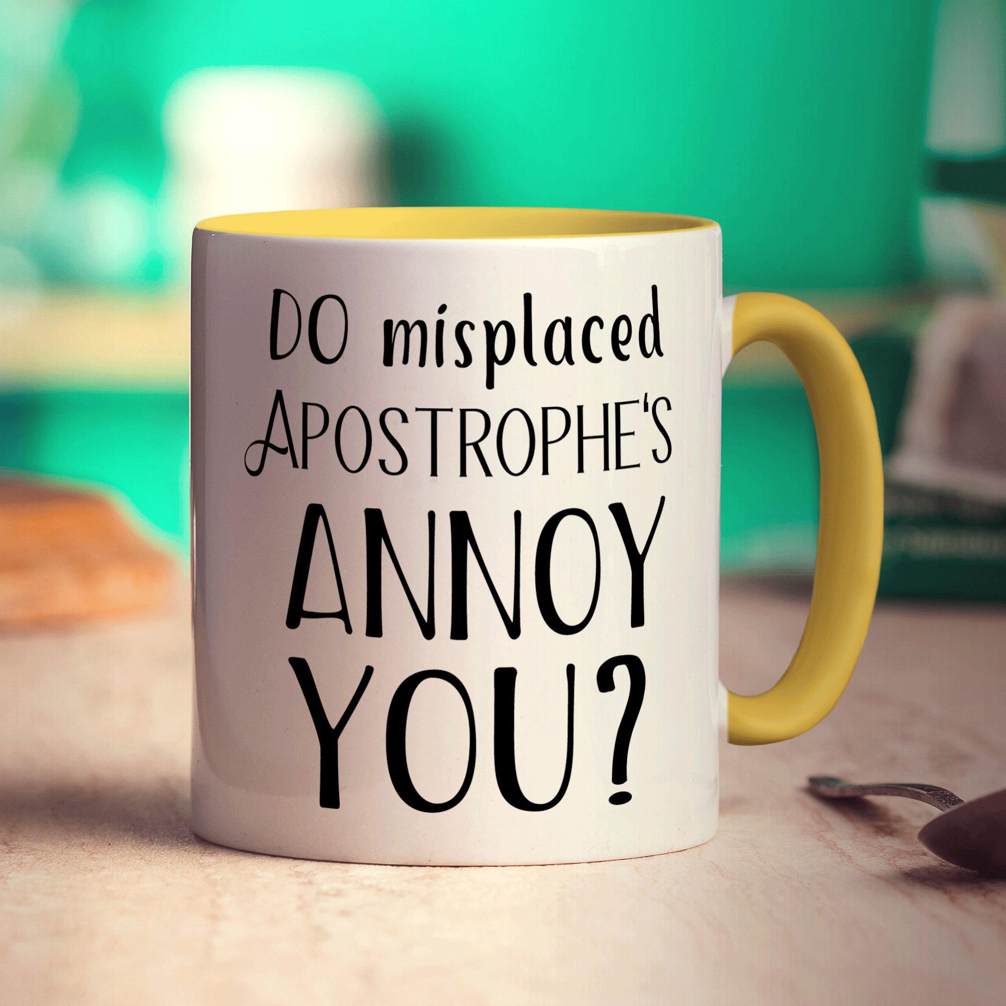 Do Misplaced Apostrophe's Annoy You? Mug - Standard 330ml (11oz) / Yellow