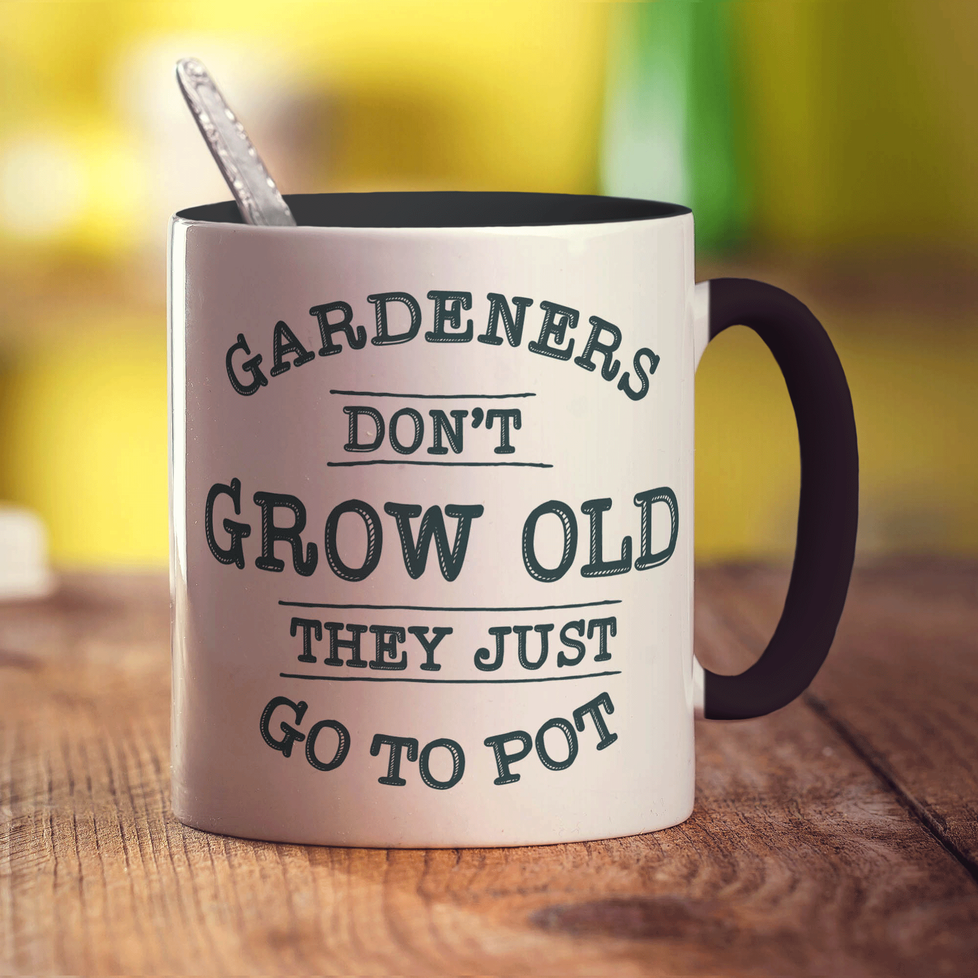 Gardeners Don't Grow Old They Just Go To Pot Mug - Standard 330ml (11oz) / Black