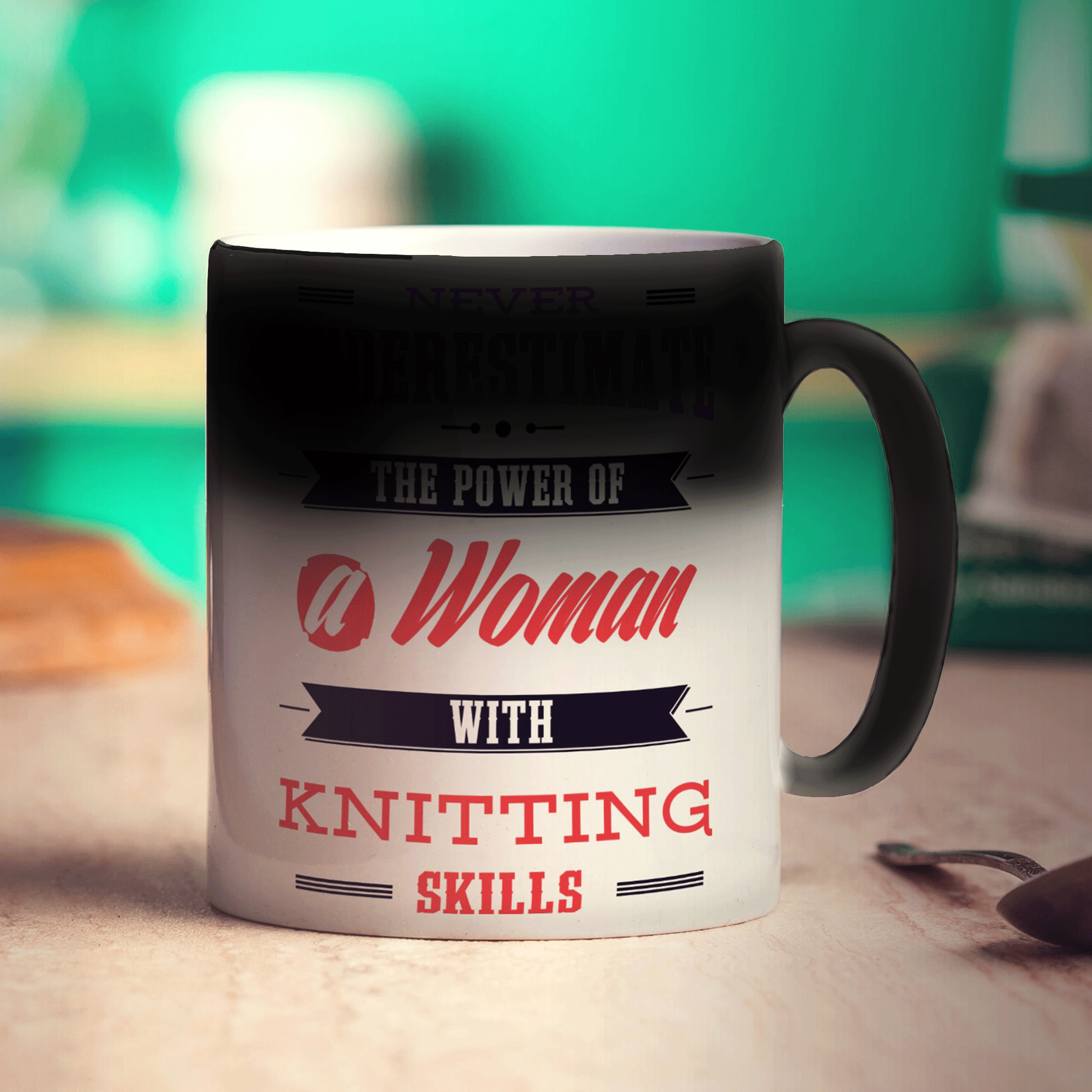 Never Underestimate, A Woman With Knitting Skills Mug - Standard 330ml (11oz) / Magic Mug